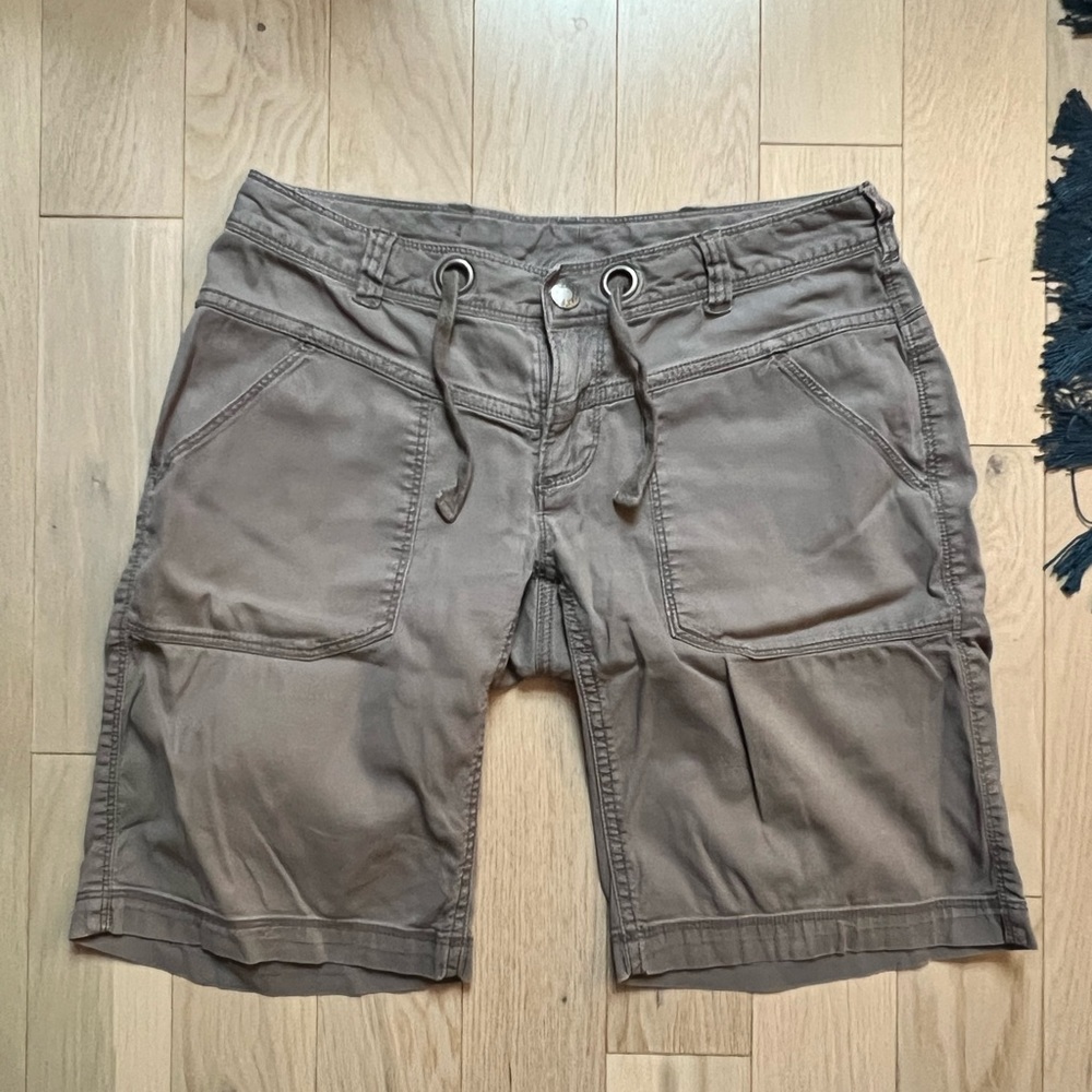 The North Face Grey khaki Bermuda shorts